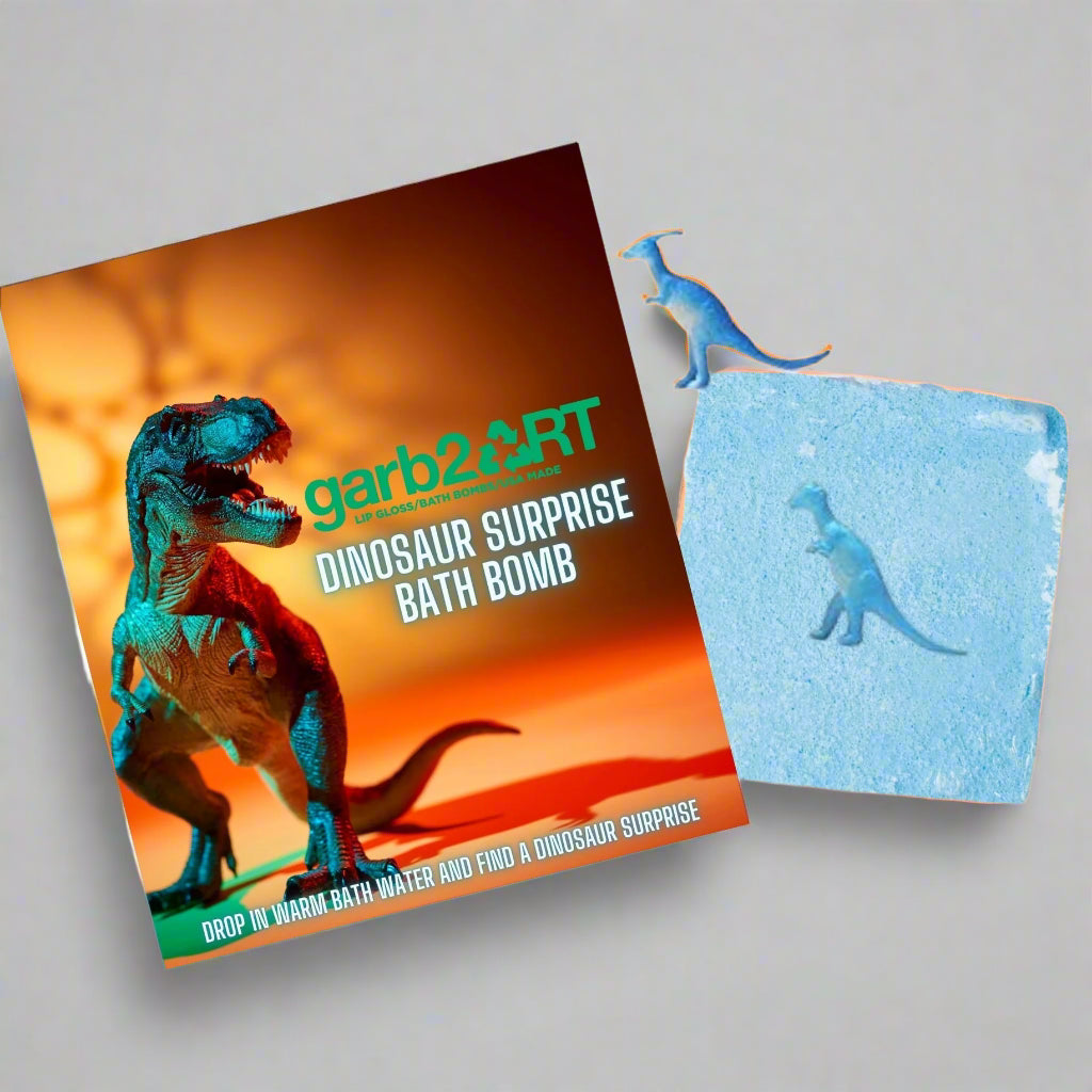 DINOSAUR SURPRISE BATH BOMB