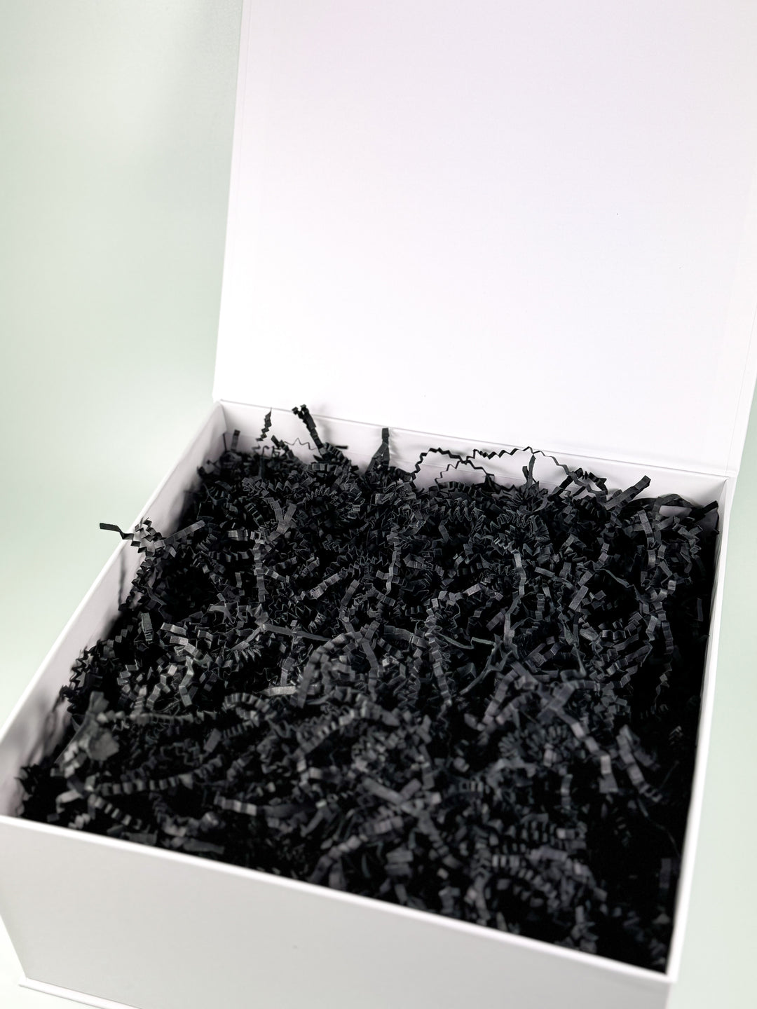 GIFT BOX WITH BLACK CRINKLE