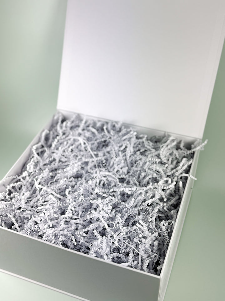 GIFT BOX WITH WHITE CRINKLE