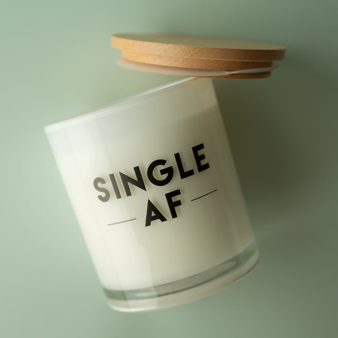 SINGLE AF CANDLE