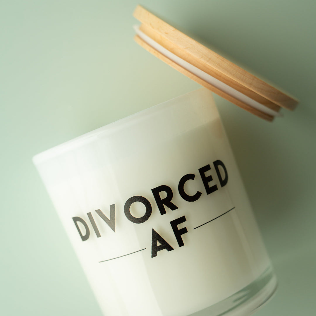 DIVORCED AF CANDLE