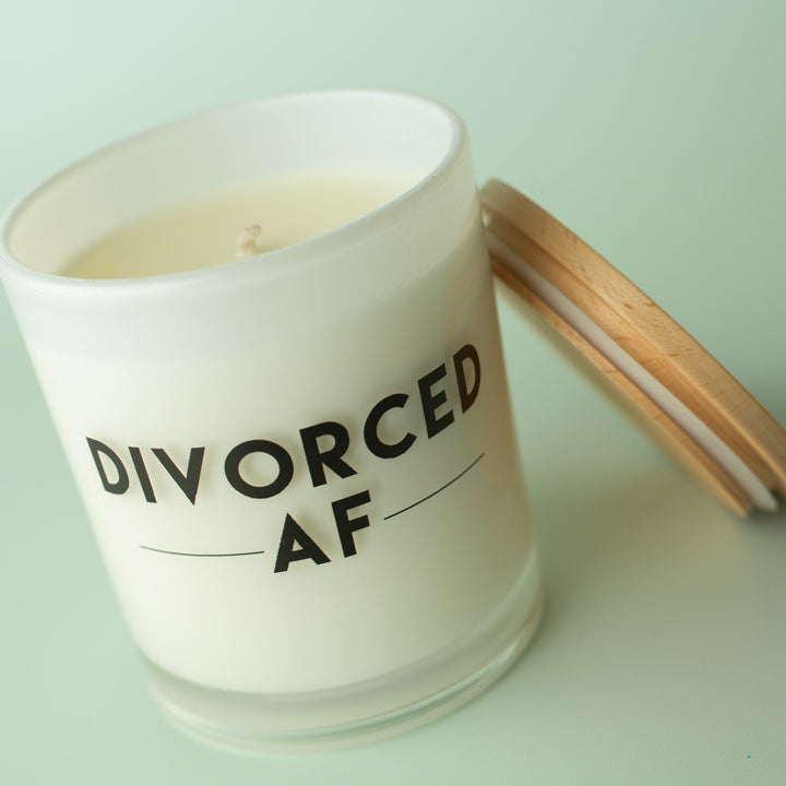 DIVORCED AF CANDLE