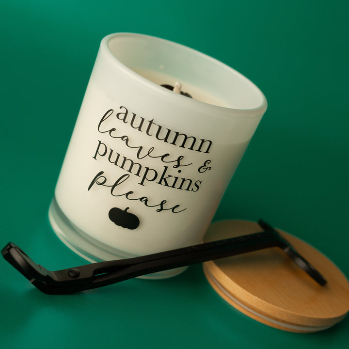 AUTUMN LEAVES AND PUMPKINS PLEASE CANDLE