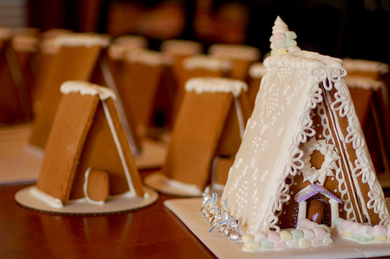 GINGERBREAD MANSION