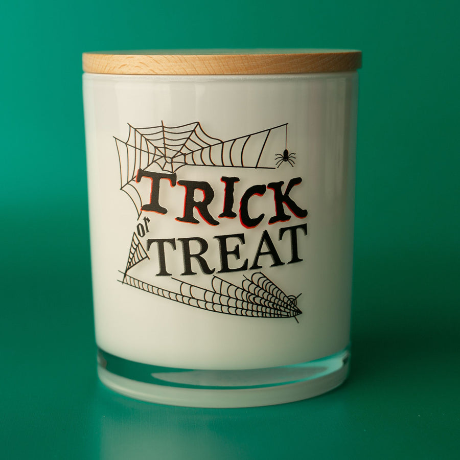TRICK OR TREAT CANDLE