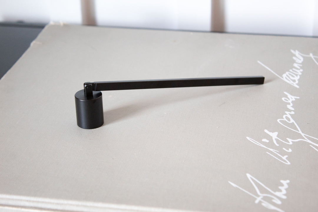 CANDLE SNUFFER