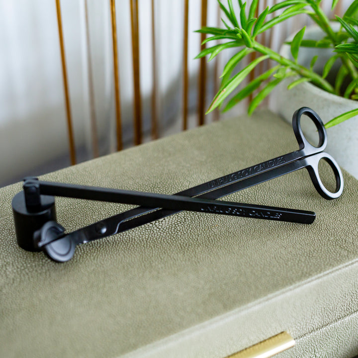 CANDLE SNUFFER