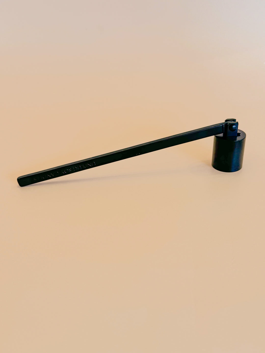 CANDLE SNUFFER