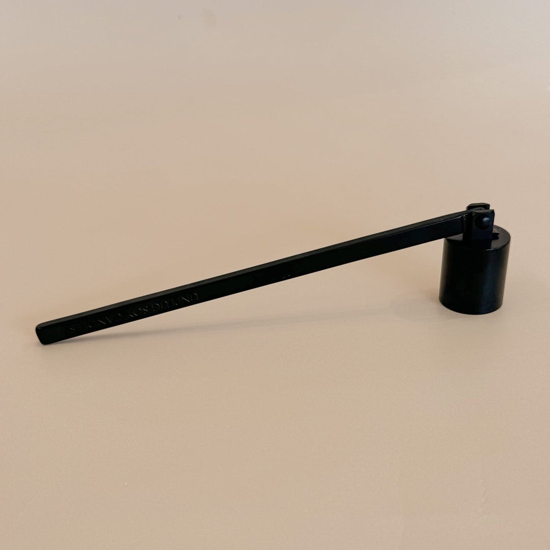 candle snuffer
