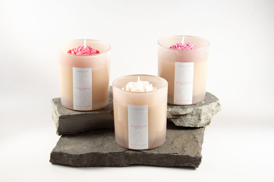PEONY RESERVE CANDLE - SAND DUNE