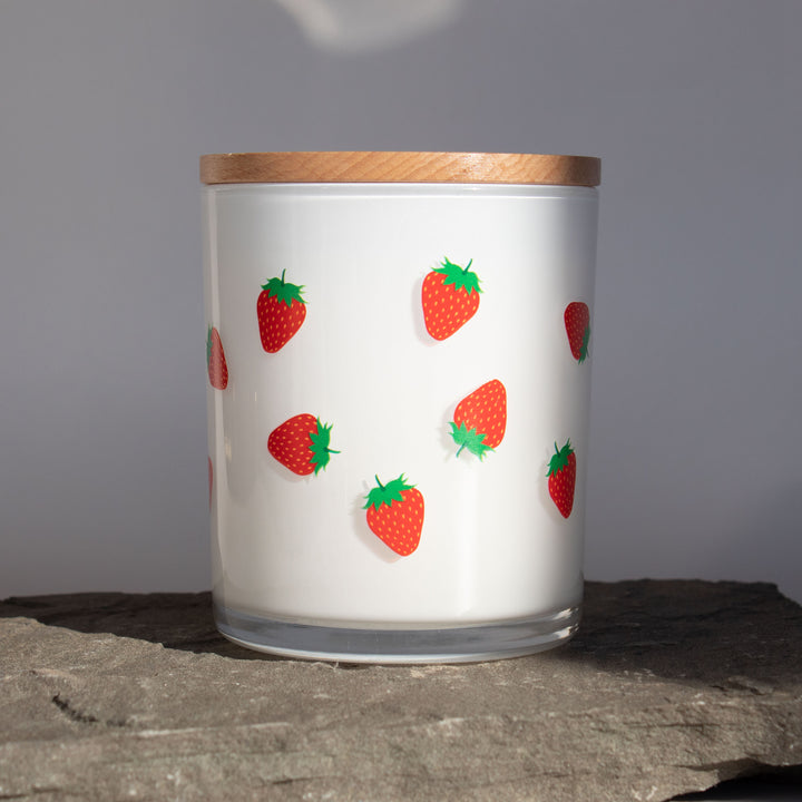 STRAWBERRY WRAP CANDLE