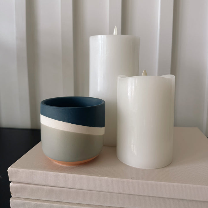BLUE GEOMETRIC POT