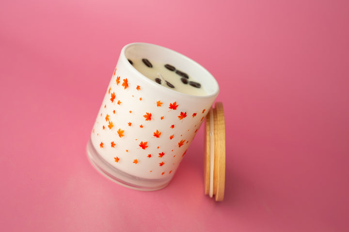 FALLING LEAVES CANDLE