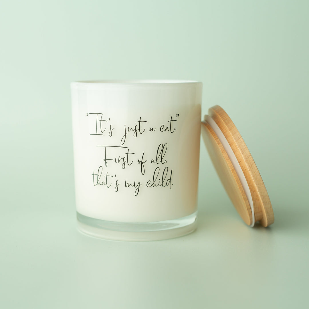 IT'S JUST A CAT CANDLE